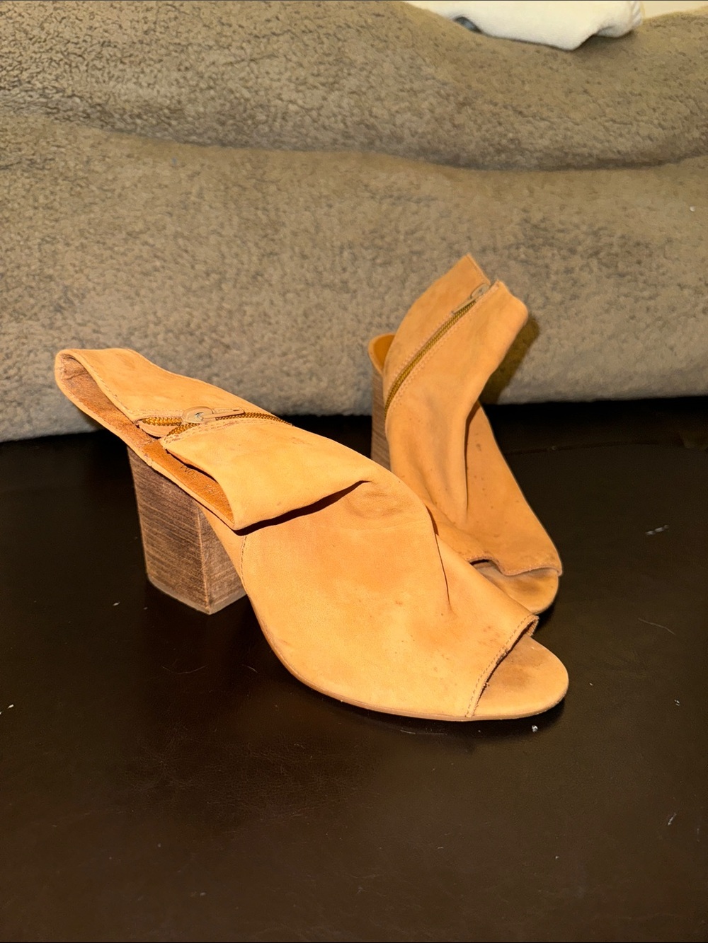 Tulisa Steve Madden block heel!